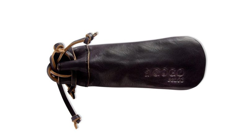 I T T R PACKAGING: LEATHER POUCH